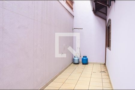Casa à venda com 310m², 4 quartos e 4 vagas Casa à venda com 310m², 4 quartos e 4 vagasÁrea comum