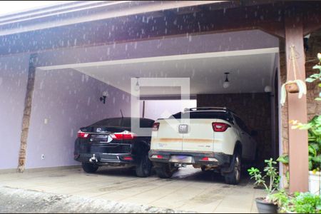 Casa à venda com 310m², 4 quartos e 4 vagas Casa à venda com 310m², 4 quartos e 4 vagasÁrea comum