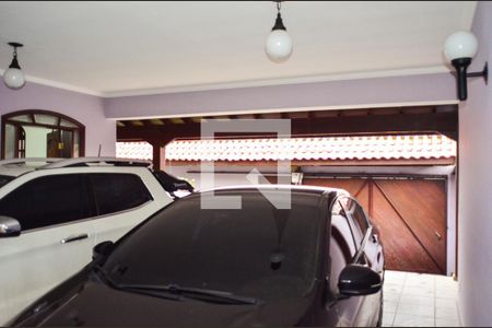 Casa à venda com 310m², 4 quartos e 4 vagas Casa à venda com 310m², 4 quartos e 4 vagasÁrea comum