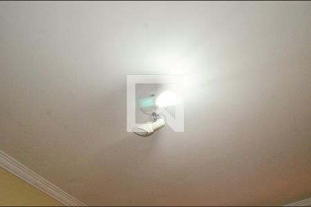 Casa à venda com 310m², 4 quartos e 4 vagas Casa à venda com 310m², 4 quartos e 4 vagasDetalhe