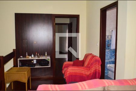 Casa à venda com 310m², 4 quartos e 4 vagas Casa à venda com 310m², 4 quartos e 4 vagasQuarto 3