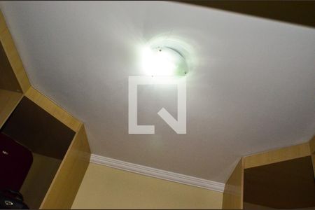 Casa à venda com 310m², 4 quartos e 4 vagas Casa à venda com 310m², 4 quartos e 4 vagasDetalhe