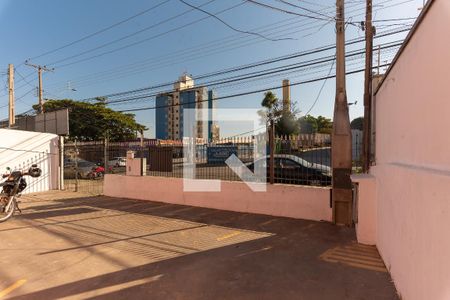 Casa à venda com 358m², 2 quartos e 10 vagas Casa à venda com 358m², 2 quartos e 10 vagasGaragem