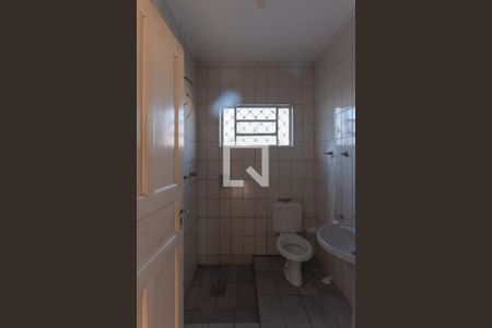 Casa à venda com 358m², 2 quartos e 10 vagas Casa à venda com 358m², 2 quartos e 10 vagasBanheiro