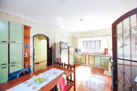 Casa à venda com 210m², 3 quartos e 10 vagas Casa à venda com 210m², 3 quartos e 10 vagasCozinha