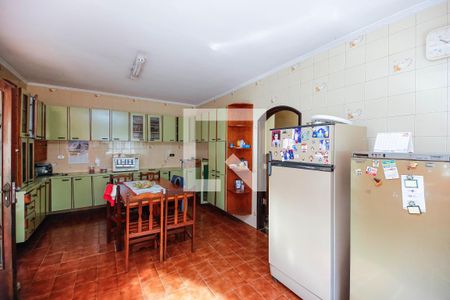 Casa à venda com 210m², 3 quartos e 10 vagas Casa à venda com 210m², 3 quartos e 10 vagasCozinha