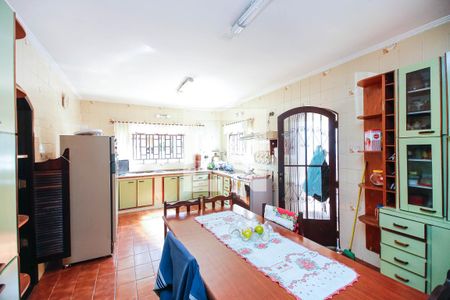 Casa à venda com 210m², 3 quartos e 10 vagas Casa à venda com 210m², 3 quartos e 10 vagasCozinha