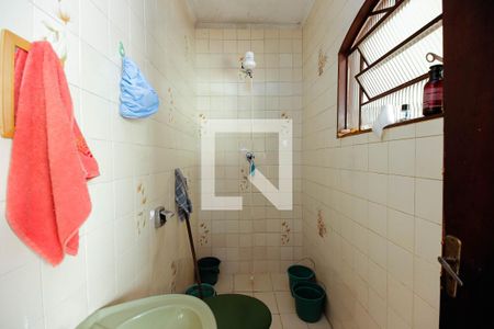 Casa à venda com 210m², 3 quartos e 10 vagas Casa à venda com 210m², 3 quartos e 10 vagasBanheiro 2