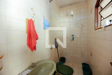 Casa à venda com 210m², 3 quartos e 10 vagas Casa à venda com 210m², 3 quartos e 10 vagasBanheiro 2