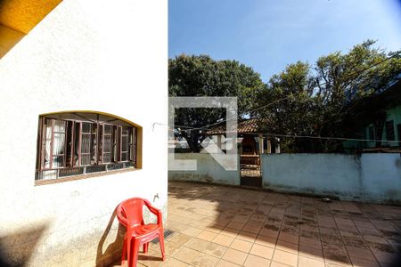 Casa à venda com 210m², 3 quartos e 10 vagas Casa à venda com 210m², 3 quartos e 10 vagasQuintal