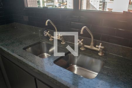 Apartamento à venda com 210m², 4 quartos e 3 vagas Apartamento à venda com 210m², 4 quartos e 3 vagasCozinha