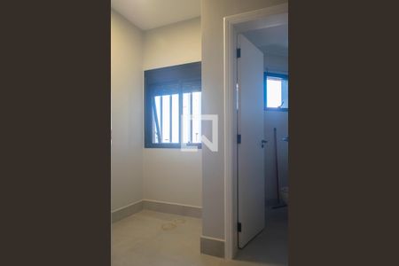Apartamento à venda com 210m², 4 quartos e 3 vagas Apartamento à venda com 210m², 4 quartos e 3 vagasSuite de serviço