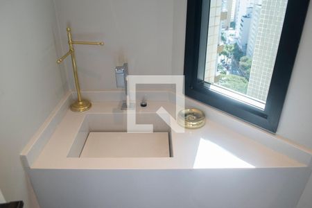 Apartamento à venda com 210m², 4 quartos e 3 vagas Apartamento à venda com 210m², 4 quartos e 3 vagasLavabo