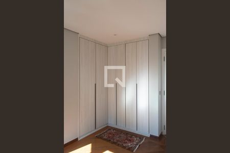 Apartamento à venda com 210m², 4 quartos e 3 vagas Apartamento à venda com 210m², 4 quartos e 3 vagasQuarto 2