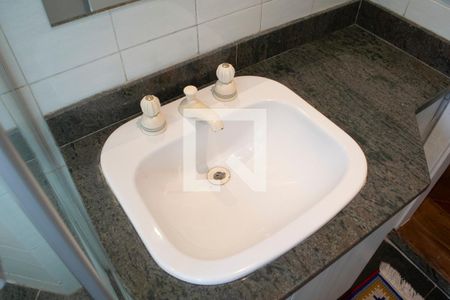 Apartamento à venda com 210m², 4 quartos e 3 vagas Apartamento à venda com 210m², 4 quartos e 3 vagasBanheiro Quarto 3