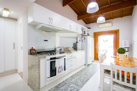 Apartamento à venda com 200m², 3 quartos e 2 vagas Apartamento à venda com 200m², 3 quartos e 2 vagasCozinha