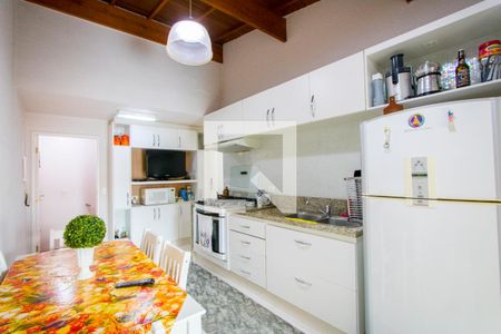Apartamento à venda com 200m², 3 quartos e 2 vagas Apartamento à venda com 200m², 3 quartos e 2 vagasCozinha