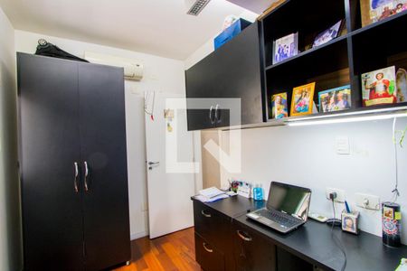 Apartamento à venda com 200m², 3 quartos e 2 vagas Apartamento à venda com 200m², 3 quartos e 2 vagasQuarto 3