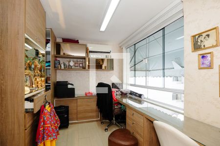 Apartamento à venda com 180m², 4 quartos e 1 vaga Apartamento à venda com 180m², 4 quartos e 1 vagaSuíte