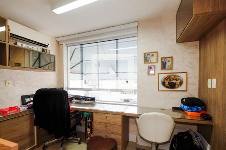 Apartamento à venda com 180m², 4 quartos e 1 vaga Apartamento à venda com 180m², 4 quartos e 1 vagaSuíte