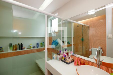 Apartamento à venda com 180m², 4 quartos e 1 vaga Apartamento à venda com 180m², 4 quartos e 1 vagaBanheiro Corredor