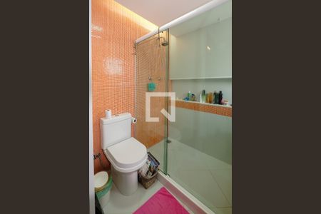 Apartamento à venda com 180m², 4 quartos e 1 vaga Apartamento à venda com 180m², 4 quartos e 1 vagaBanheiro Corredor