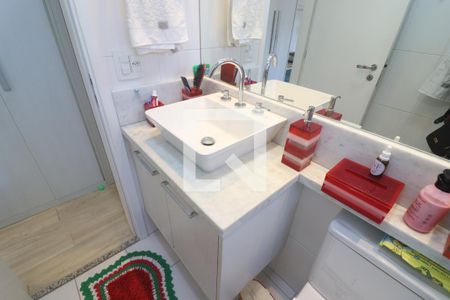 Apartamento à venda com 105m², 2 quartos e 2 vagasBanheiro Quarto 1 