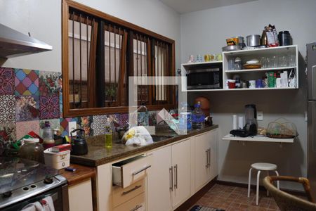 Casa à venda com 270m², 3 quartos e 2 vagasCozinha