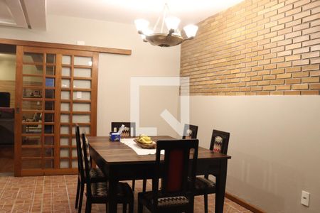 Casa à venda com 270m², 3 quartos e 2 vagasCozinha