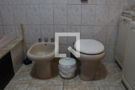 Casa à venda com 270m², 3 quartos e 2 vagasBanheiro da Suíte