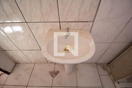 Banheiro de casa à venda com 5 quartos, 150m² em Conjunto Habitacional A E Carvalho, São Paulo