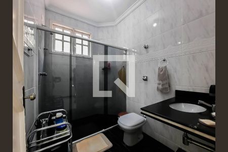 Casa à venda com 200m², 4 quartos e 4 vagas Casa à venda com 200m², 4 quartos e 4 vagasBanheiro