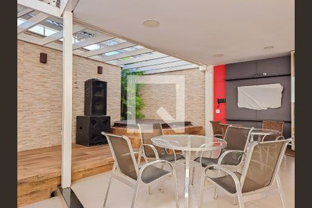 Casa à venda com 200m², 4 quartos e 4 vagas Casa à venda com 200m², 4 quartos e 4 vagasChurrasqueira