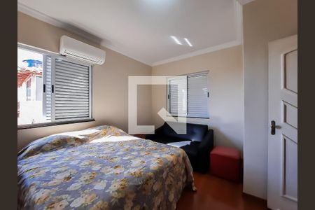 Casa à venda com 200m², 4 quartos e 4 vagas Casa à venda com 200m², 4 quartos e 4 vagasQuarto 3