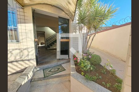 Apartamento à venda com 66m², 2 quartos e 1 vaga Apartamento à venda com 66m², 2 quartos e 1 vagaEntrada