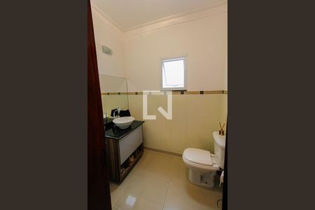 Casa à venda com 250m², 3 quartos e 4 vagas Casa à venda com 250m², 3 quartos e 4 vagasLavabo