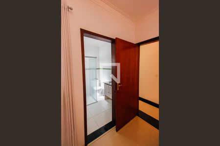 Casa à venda com 250m², 3 quartos e 4 vagas Casa à venda com 250m², 3 quartos e 4 vagasQuarto Suíte 2