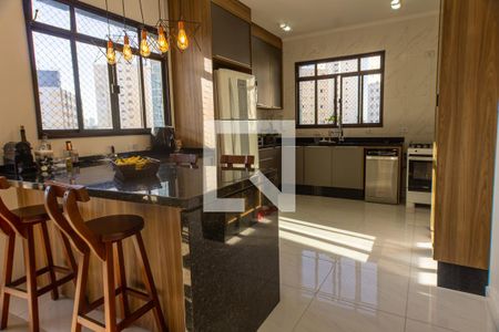 Apartamento à venda com 174m², 4 quartos e 3 vagasCozinha
