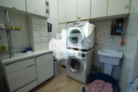 Casa à venda com 235m², 4 quartos e 6 vagas