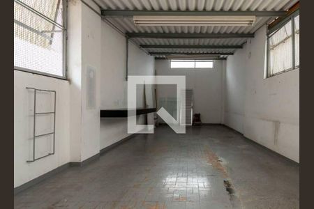 Casa à venda com 331m², 6 quartos e 6 vagas