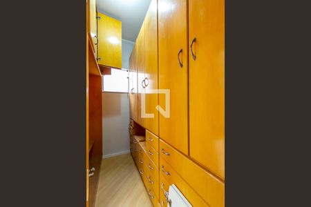 Casa à venda com 176m², 3 quartos e 4 vagasCloset da Suíte