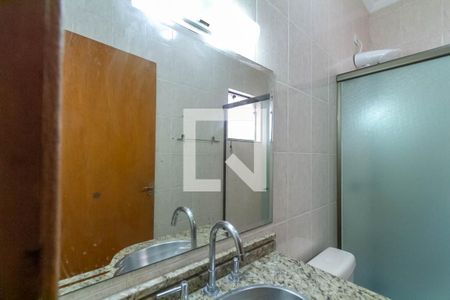Casa à venda com 176m², 3 quartos e 4 vagasBanheiro Social