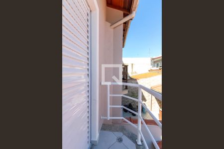 Casa à venda com 176m², 3 quartos e 4 vagasSacada do Quarto 2