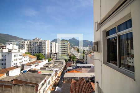Apartamento à venda com 100m², 2 quartos e 2 vagas Apartamento à venda com 100m², 2 quartos e 2 vagasVista da Área de Serviço