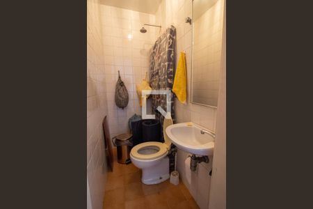 Apartamento à venda com 100m², 2 quartos e 2 vagas Apartamento à venda com 100m², 2 quartos e 2 vagasBanheiro de serviço