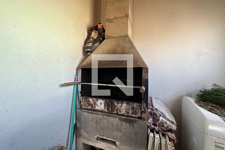 Casa à venda com 60m², 2 quartos e 2 vagasChurrasqueira