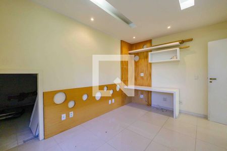 Casa para alugar com 360m², 3 quartos e 5 vagas Casa para alugar com 360m², 3 quartos e 5 vagasSuíte 3