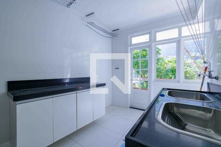 Casa para alugar com 360m², 3 quartos e 5 vagas Casa para alugar com 360m², 3 quartos e 5 vagasÁrea de Serviço