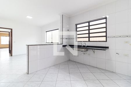 Casa à venda com 200m², 3 quartos e 4 vagas Casa à venda com 200m², 3 quartos e 4 vagasCozinha