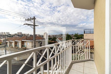 Casa à venda com 200m², 3 quartos e 4 vagas Casa à venda com 200m², 3 quartos e 4 vagasVaranda da Suíte 1